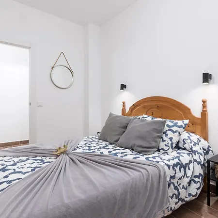 Home2book Cozy Beachfront Getaway In Apartamento