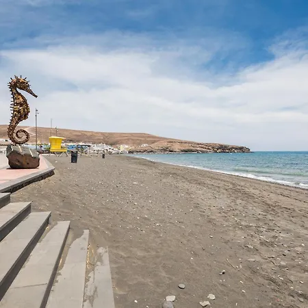 Home2book Cozy Beachfront Getaway In Apartamento Tarajalejo