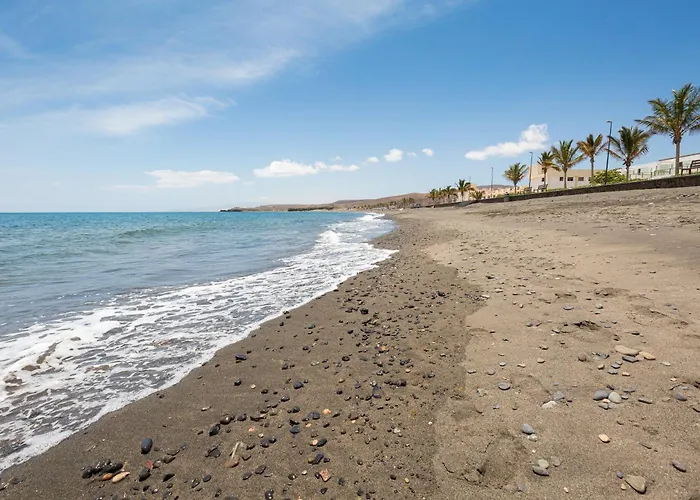 Home2book Cozy Beachfront Getaway In *