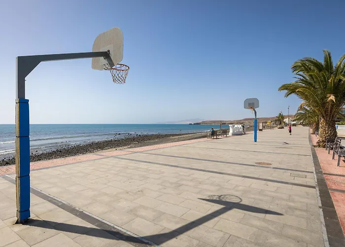 Home2book Cozy Beachfront Getaway In Appartement Tarajalejo