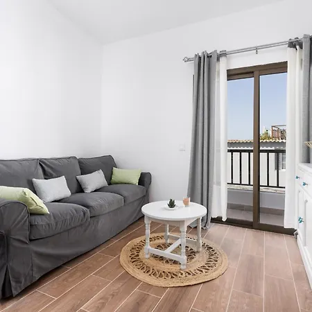 Apartment Home2book Cozy Beachfront Getaway In